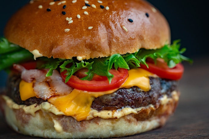 Buat Burger Empuk Dengan 5 Cara Ini Yuk! - Bake.co.id