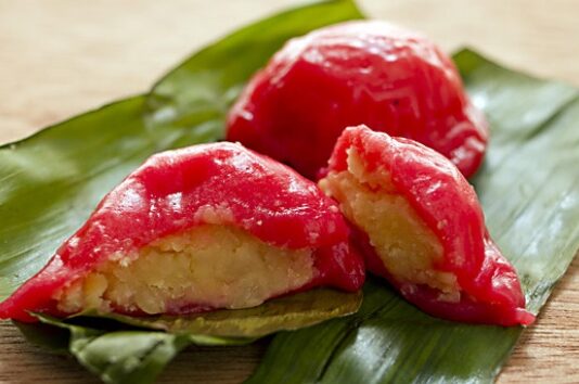 Ibu-Ibu dari Sebuah Kampung di Banyuwangi Dipanggil dengan Nama Kue, Kok Bisa?