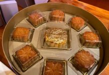 mooncake ‘sultan’ lapis emas