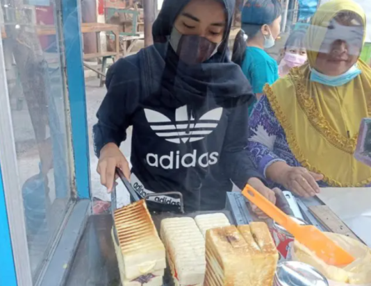 penjual roti bakar