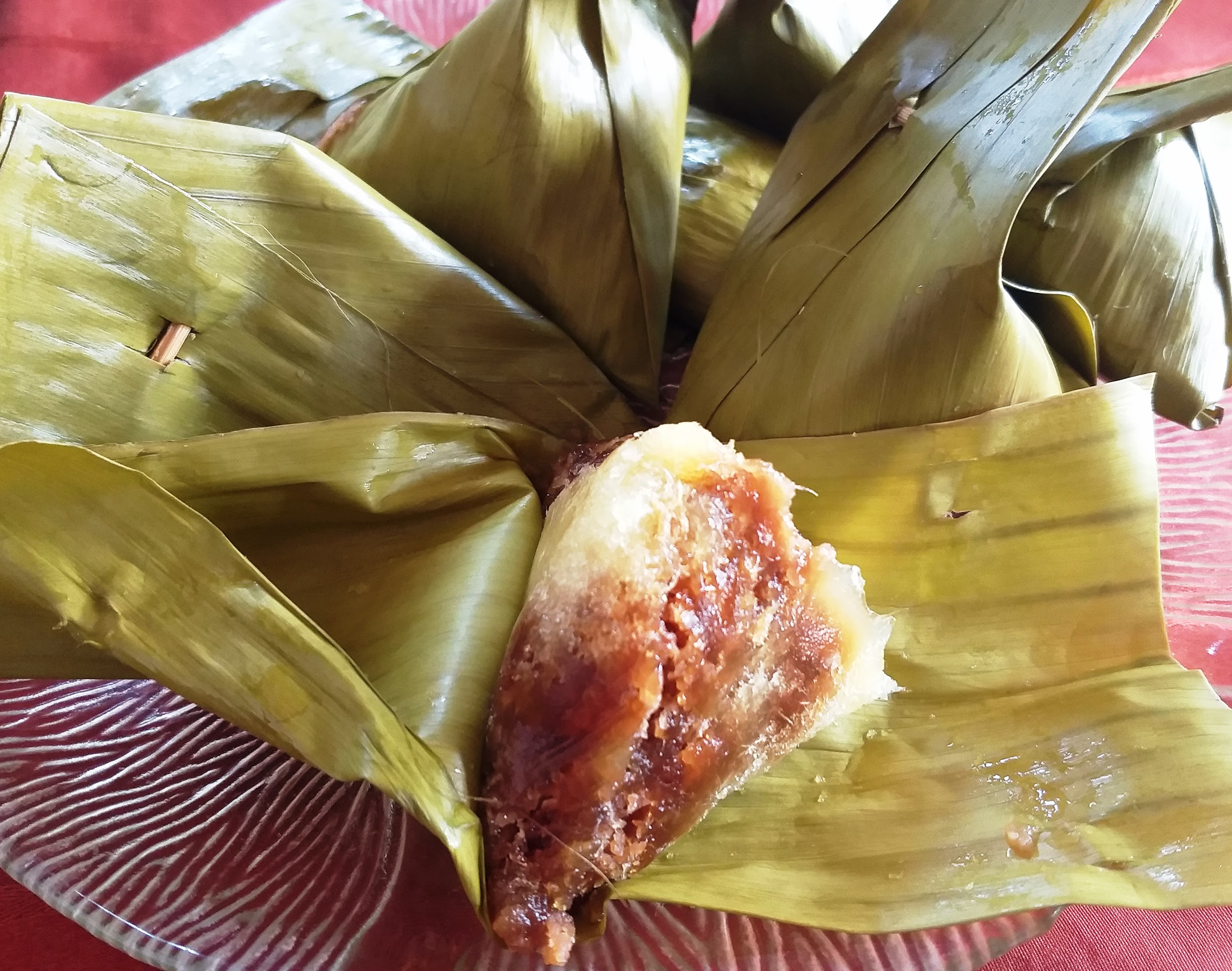 kue tradisional dari manado