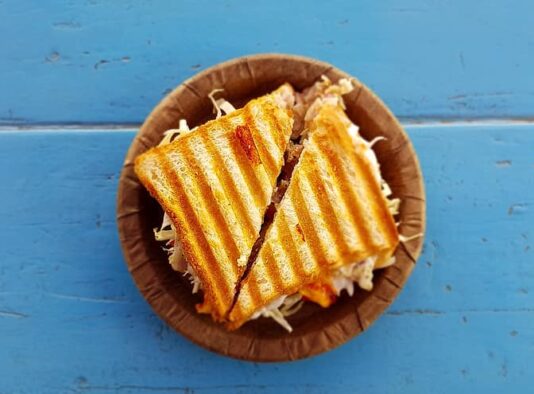 roti bakar tertua bandung