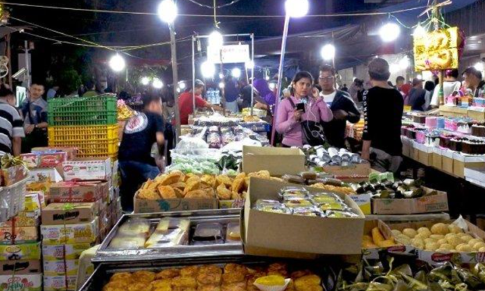 Berburu Camilan Tahun Baru Di Pasar Kue Subuh Senen Bake Co Id