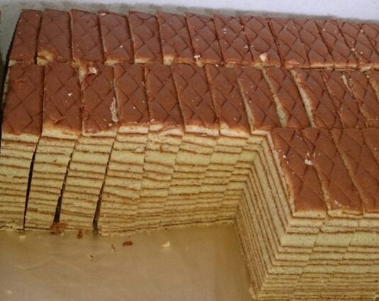 kue lapis legit