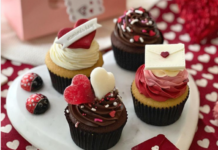 kue tema valentine