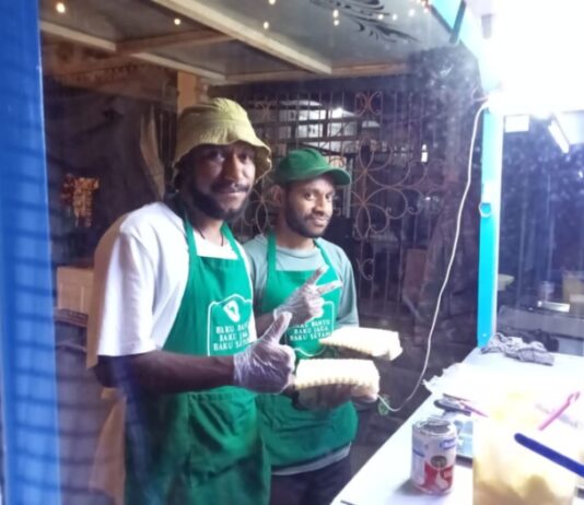 Simak Kisah Nelson Wanimbo Membangun Roti Bakar Kompak roti bakar kompak
