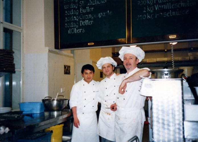 RemasterDirector_37f051484