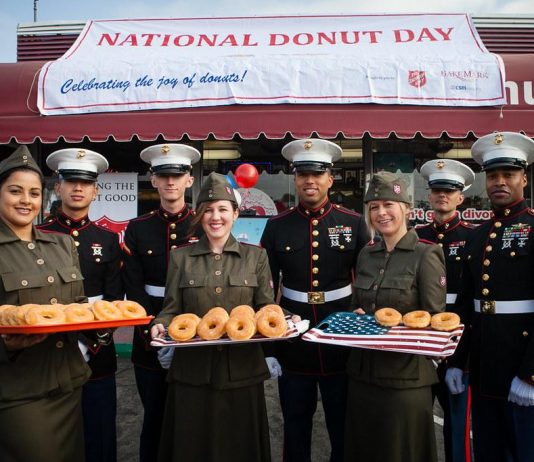 National Donut Day: Merayakan Kelezatan yang Mendunia national donut day