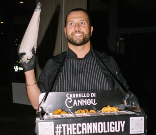 cannoli caddy