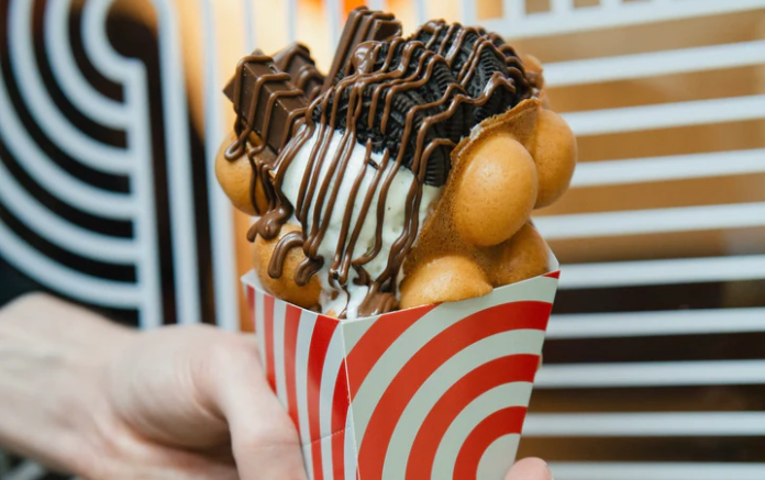 Mengenal Bubblewrap Waffle, Camilan Mirip Pembungkus Paket tapi Bisa ...