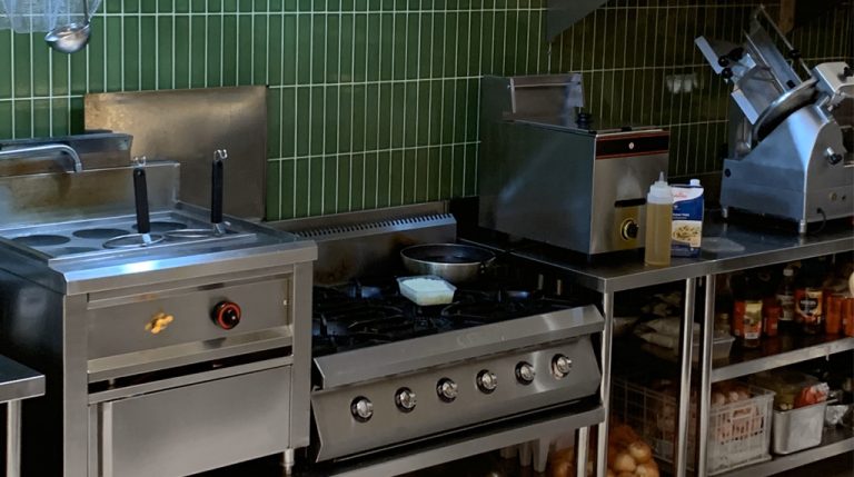 GTK dan Peran Kontraktor Dapur Profesional untuk Bisnis Kuliner Indonesia